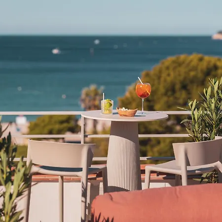 Liautaud Rooftop Hotell